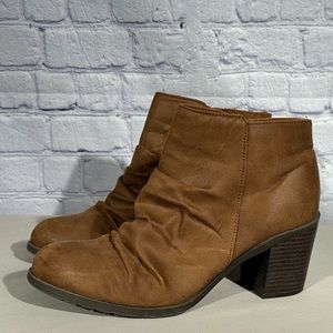 Arizona Women’s Oakes Wrinkle Boot brown size 9